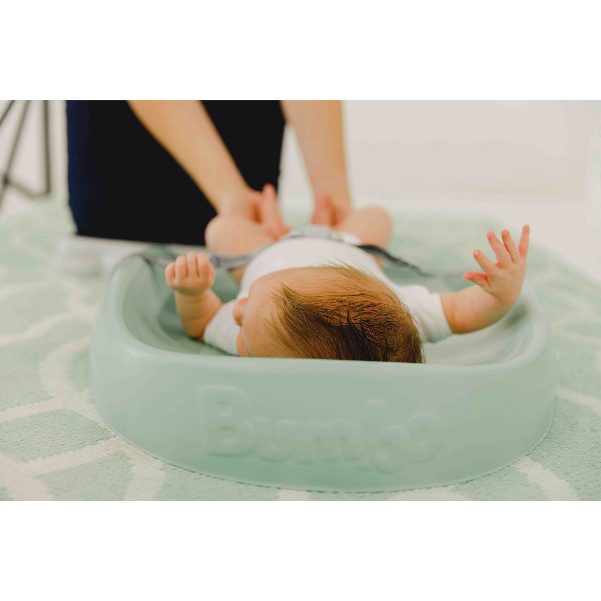 bumbo-changing-pad-hemlock- (6)
