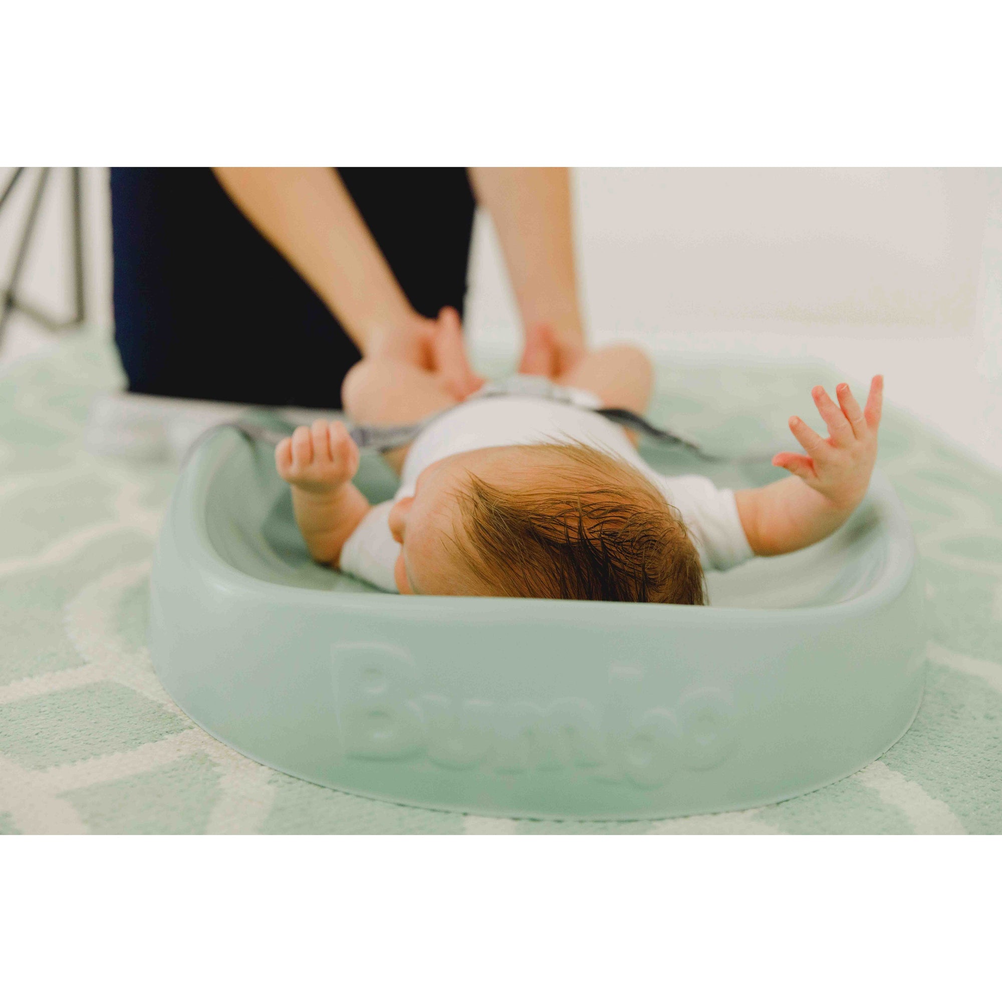 bumbo-changing-pad-hemlock- (6)