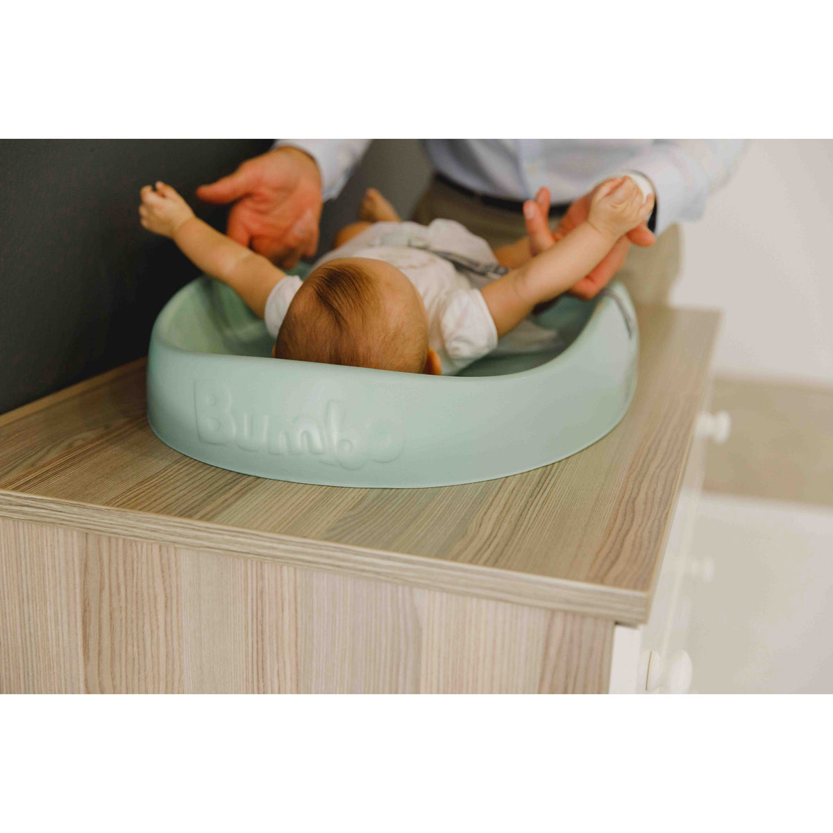 bumbo-changing-pad-hemlock- (7)
