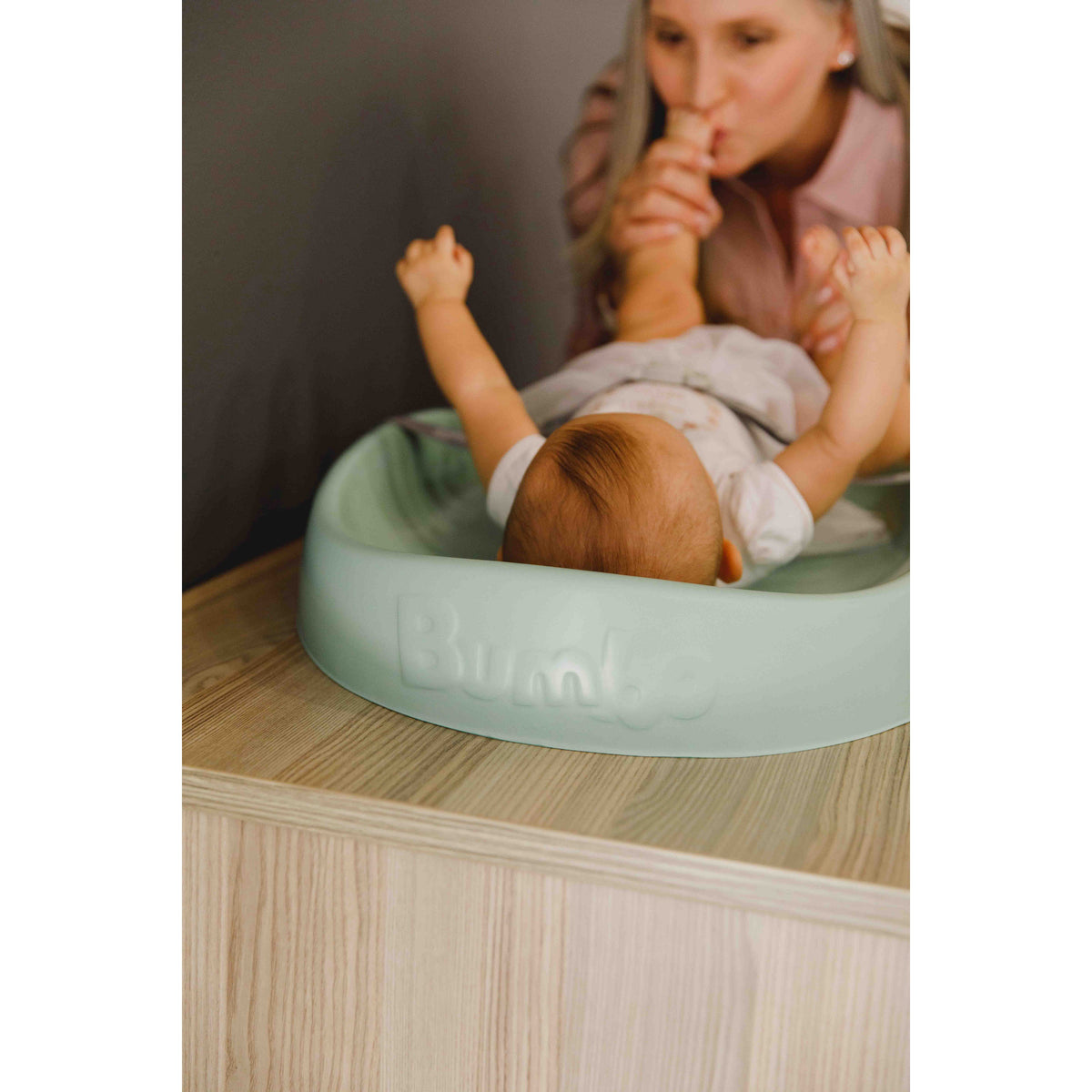 bumbo-changing-pad-hemlock- (8)